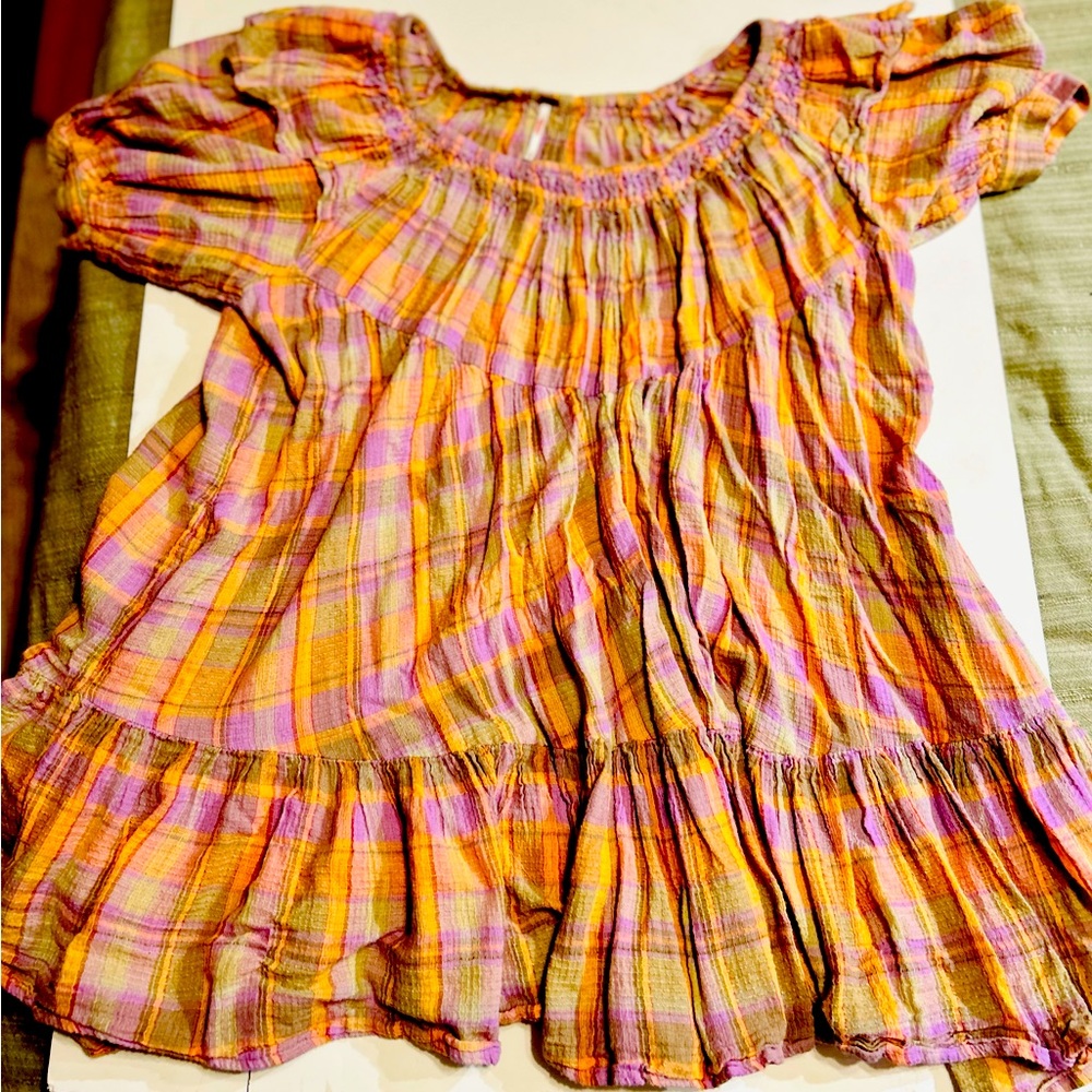 Women’s puffer sleeve dress size small